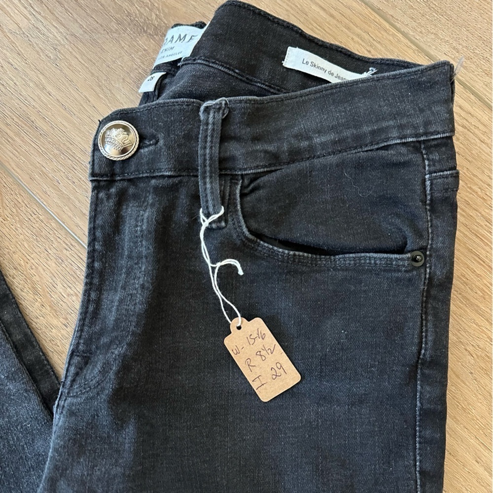 Frame Denim SZ 28 Le Skinny de Jeanne black distressed denim EUC - Picture 3 of 10